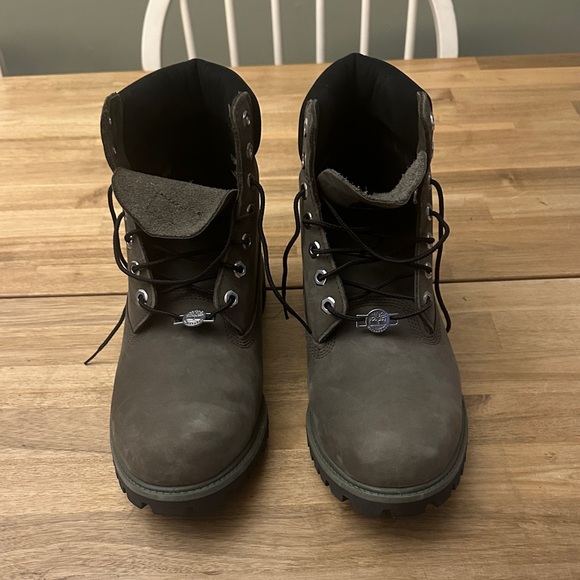 TIMBERLAND ⭐️ Premium 6” waterproof nubuk  boots - Picture 5 of 14